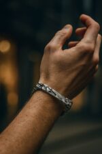دستبند بنگل مردانه مدل هخامنش کد Men0023