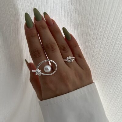 انگشتر مینیمال نهنگ مروارید و گره کد R1050