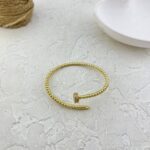 دستبند زنانه بنگل مدل میخی کد B5405
