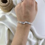 دستبند زنانه بنگل مدل موج کد B5481