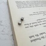 پیرسینگ گوش زنانه مدل مربع کد P4744