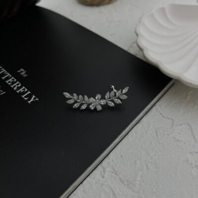 گوشواره زنانه جواهری مدل لاله گوش کد E5811