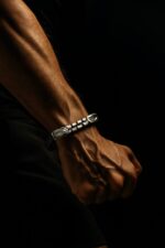 دستبند بنگل مردانه گنج کد Men0032