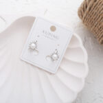 گوشواره زنانه ژوپینگ مدل گل مروارید کد E5435