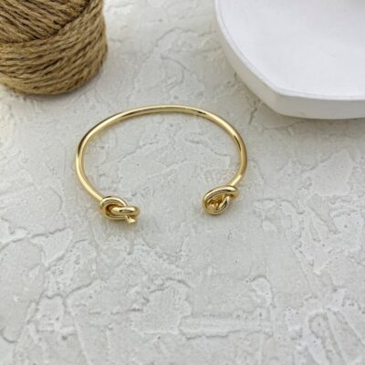 دستبند زنانه بنگل مینیمال مدل گره کد B5345