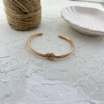 دستبند زنانه ژوپینگ مدل بنگل گره ای B5245