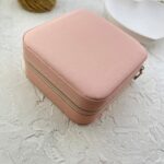 جعبه هدیه اکسسوری و زیورالات مدل مسافرتی کد G4030