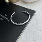 دستبند زنانه بنگل مینیمال مدل طنابی کد B5342