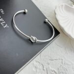 دستبند زنانه بنگل مدل گره ای کد B5269