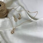 نیم ست زنانه شبدر جواهری کد M4382