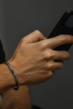 دستبند بنگل مردانه مدل منهتن کد Men0025