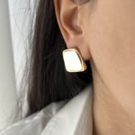 گوشواره مربع صدفی کد E1024