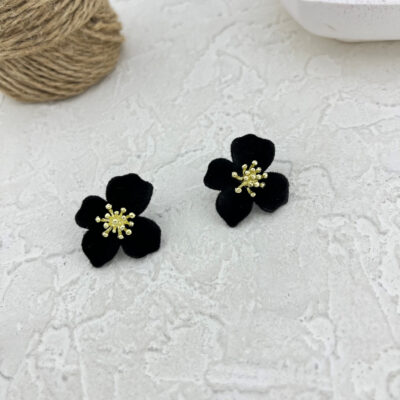 گوشواره زنانه مخملی مدل گل کد E6062