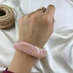 دستبند زنانه بنگل مدل رزین کد B5594