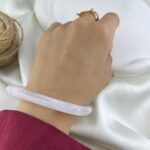 دستبند زنانه بنگل مدل رزین کد B5586