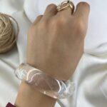 دستبند زنانه بنگل مدل رزین کد B5590