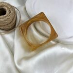 دستبند زنانه بنگل مدل رزین کد B5598