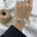 دستبند زنانه بنگل مینیمال مدل پاپیون کد B5498