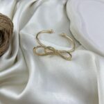 دستبند زنانه بنگل مینیمال مدل پاپیون کد B5520