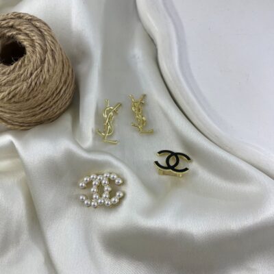 گل سینه مدل شنل وای اس ال مروارید کد G4187