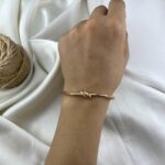 دستبند زنانه بنگل مدل گره کد B5525