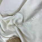 دستبند زنانه بنگل مینیمال مدل گره کد B5507